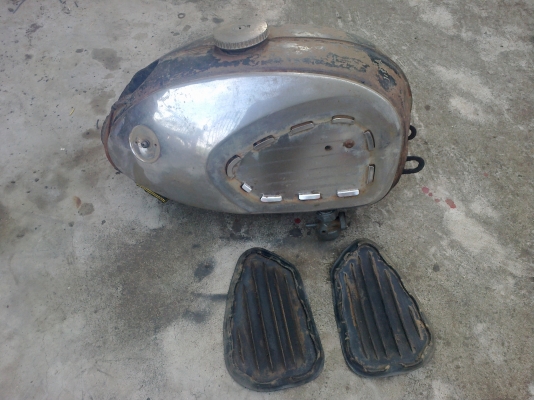 อร่อยหัวเขา  ติดต่อ 081-931-5032