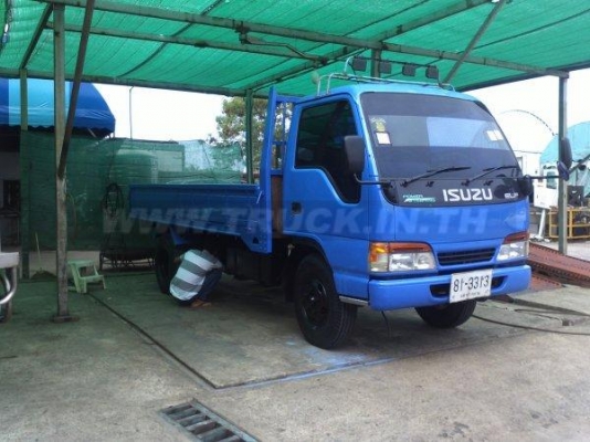 ขายรถบรรทุก 6 ล้อ NKR 110 กระบะคาโก้ราคาถูกรถสวยพร้อมใช้งาน 365000