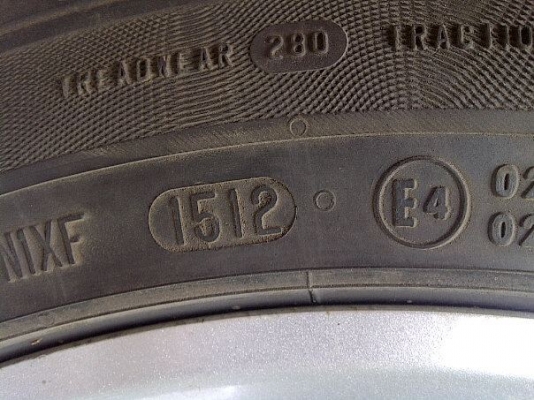 ขายแม็กฟอร์ดเฟียสต้าตัวTop ขอบ16เพิ่งถอด 8,500บาทลดได้นิดหน่อย 0871640465 หยง