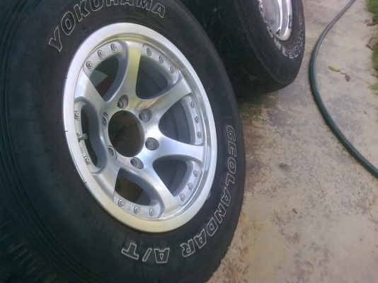 ขายแม็กพร้อมยางเก่าJAPANขอบ16ตามสภาพ