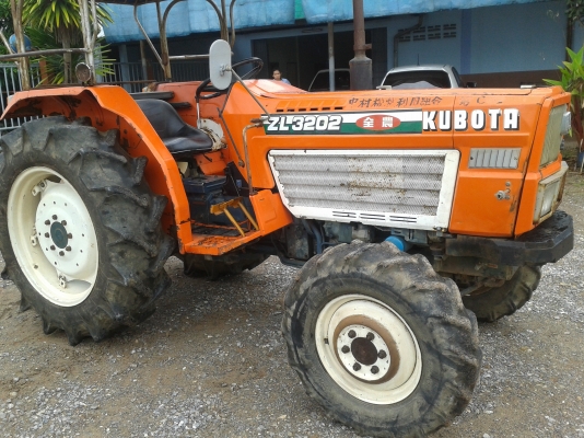 ขายรถไถkubota L3202DT  2 เพลา 32แรง