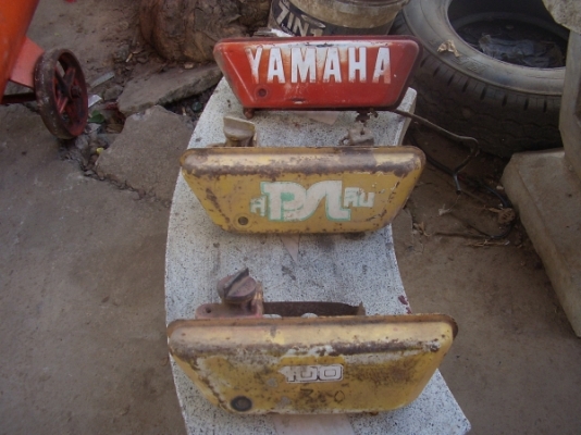 ขายกระป๋อง น้ำมัน  2T ของ ดีที 100 ใบละ 500