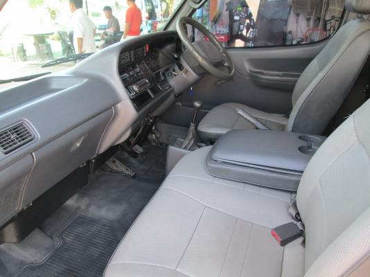 ขายรถตู้ TOYOTA , CommuTer หลังคาสูงตาเพชร สวยจัดเป็นรถใช้ในบริษัท