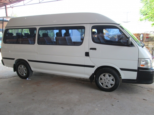 ขายรถตู้ TOYOTA , CommuTer หลังคาสูงตาเพชร สวยจัดเป็นรถใช้ในบริษัท