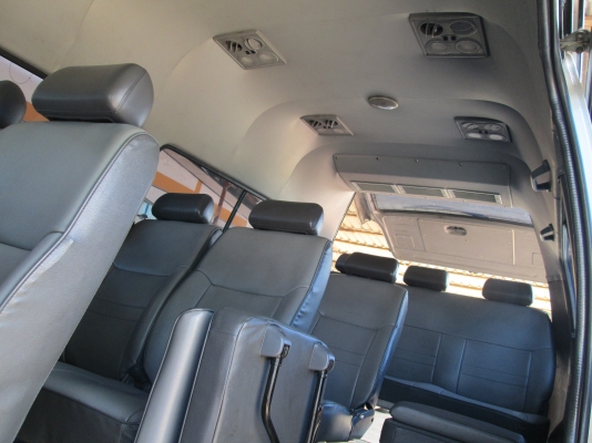 ขายรถตู้ TOYOTA , CommuTer หลังคาสูงตาเพชร สวยจัดเป็นรถใช้ในบริษัท