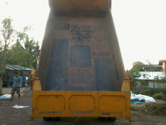 ขายรถดั้มหัวยาว ISUZU เครื่อง HINO เฟืองท้าย FUSO  คัสซีสวย ราคาต่อรองได้