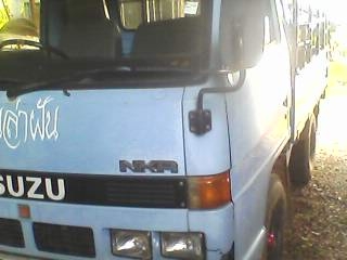 ขาย ISUZU NKR 88 แรง 4ล้อ ยกหัวได้ สวย พร้อมใช้งาน ไม่ติดเวลา กำลังทำสีใหม่ทั้งคัน