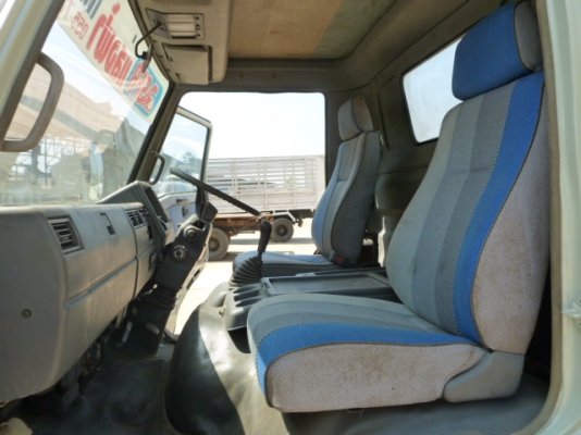 แสงฟ้าเต้นรถ/////จำหน่ายรถ6ล้อHINO-KM545วางหัวFCนอก พวงมาลัยเพาเวอร์ ยางใหม่6เส้น ยาว5.50.ม