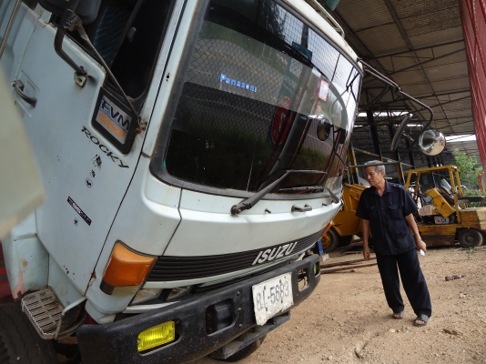 รถบรรทุก10ล้อ ISUZU ร๊อคกี้