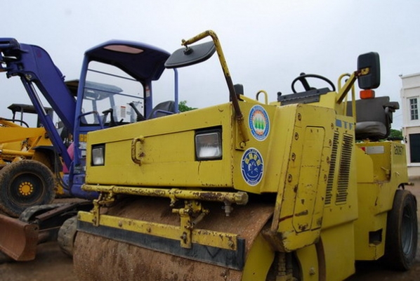 รถบด TW350-1753Hr โทร.0927826142,034886118 www.patanamachine.com รถบด TW350-1753Hr โทร.0927826142,034886118 www.patanamachine.com