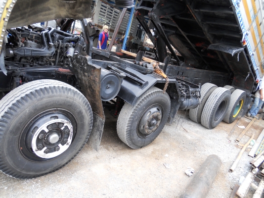 ขายรถบรรทุก 12 ล้อ ขายรถบรรทุก 12 ล้อ