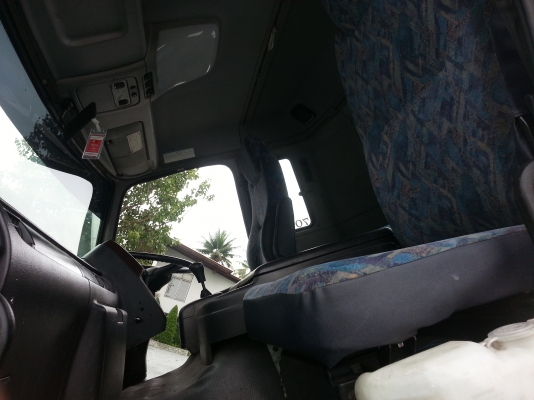 ขายหัวลาก 6 ล้อ พร้อมหางลาก สนใจติดต่อ 081-9114025