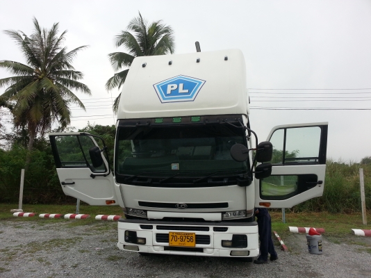 ขายหัวลาก 6 ล้อ พร้อมหางลาก สนใจติดต่อ 081-9114025