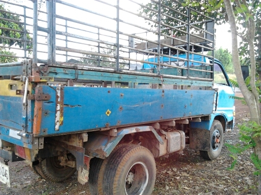 ISUZU TL 85 แรง หกล้อช่วงสั้น เอกสารเล่มทะเบียนครบ เครื่องดี หัวมีผุบ้างภายใยงอยู่ครบ กระบะคอกเหล็กยาว 3.20 เมตร ช่วงล่างคัชซีไม่ผุ ยางสภาพดี 60\% ราคาต่อรองได้ครับ ISUZU TL 85 แรง หกล้อช่วงสั้น เอกสารเล่มทะเบียนครบ เครื่องดี หัวมีผุบ้างภายใยงอยู่ครบ กระบะคอกเหล็กยาว 3.20 เมตร ช่วงล่างคัชซีไม่ผุ ยางสภาพดี 60\% ราคาต่อรองได้ครับ