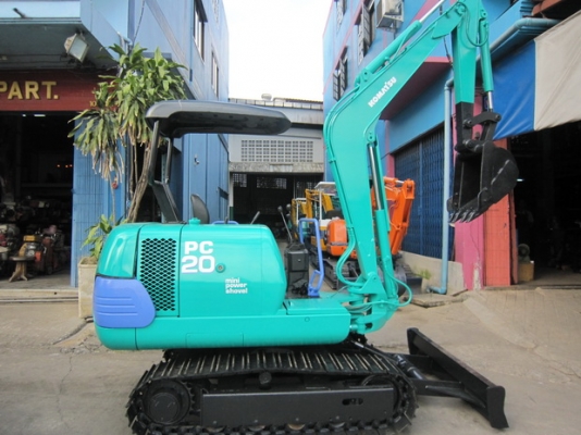 ขาย รถขุดเล็ก KOMATSU รุ่น PC20-7- แทร็กเหล็ก มือสองญี่ปุ่น