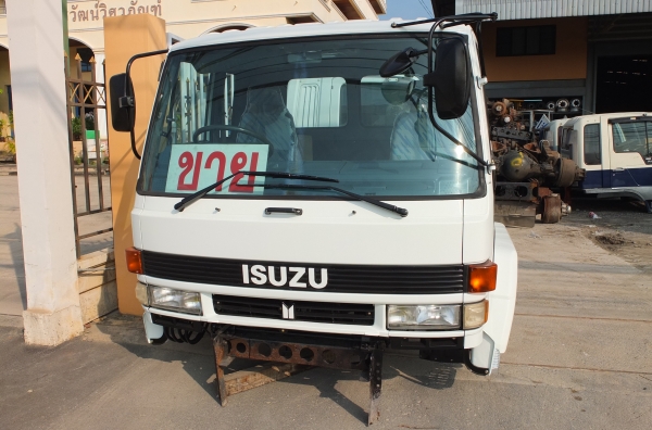 หัวเก๋งอีซูซุ ร็อกกี้ ตาหวานทำสีแล้วพร้อมใช้งานสวยๆ