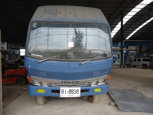 รถบรรทุก 6ล้อ ISUZU