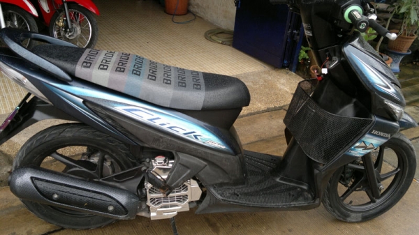 Honda click ปี 50 ล้อแม็คเดิมๆ กริ๊ปๆ 17000 บาท