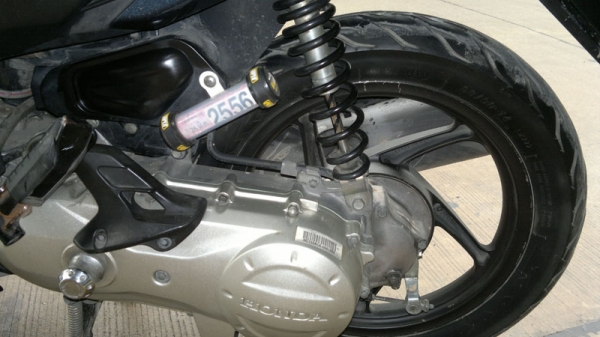 Honda click ปี 50 ล้อแม็คเดิมๆ กริ๊ปๆ 17000 บาท