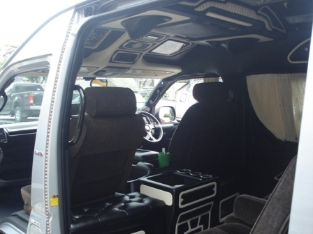 ขายดาวน์รถตู้ Commuter แต่ง VIP ทั้งคัน ขายดาวน์รถตู้ Commuter แต่ง VIP ทั้งคัน