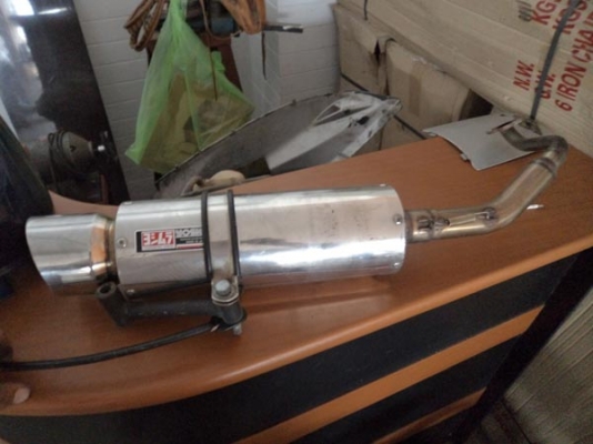 ขายท่อเดิมcbr250 1200ท่อเหเลดไม่รู้รุ่น1500ท่อแต่งyamaha vox50 3000