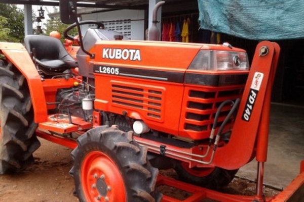 ขายรถไถkubota L2605  2 เพลา 26แรง สภาพเหมือนใหม่ มีเล่มทะเบียน