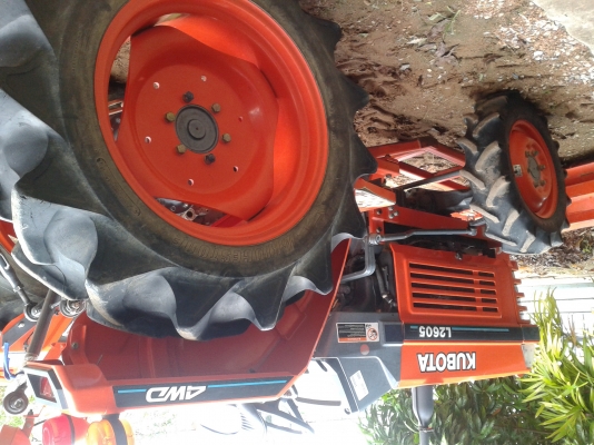 ขายรถไถkubota L2605  2 เพลา 26แรง สภาพเหมือนใหม่ มีเล่มทะเบียน
