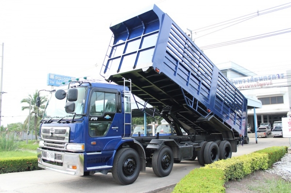 ็Hino Profia 12 ล้อ