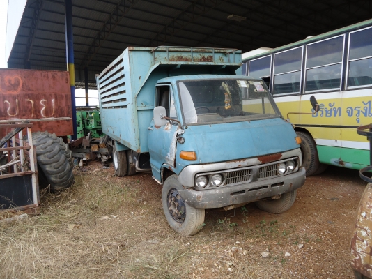 รถบรรทุก 6ล้อ Toyota