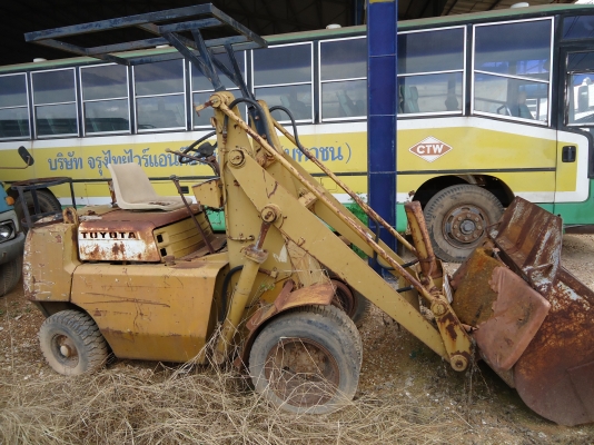 รถตัก Toyota