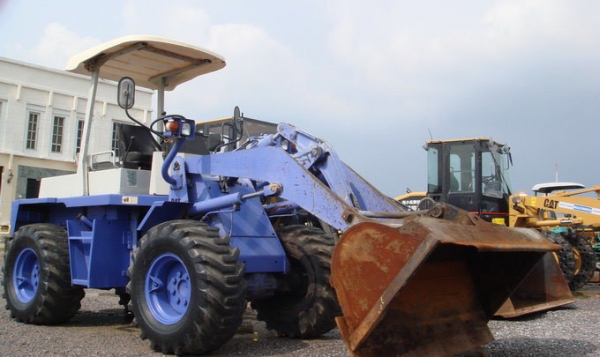 รถตัก WS500 โทร.0927826142,034886118 www.patanamachine.com