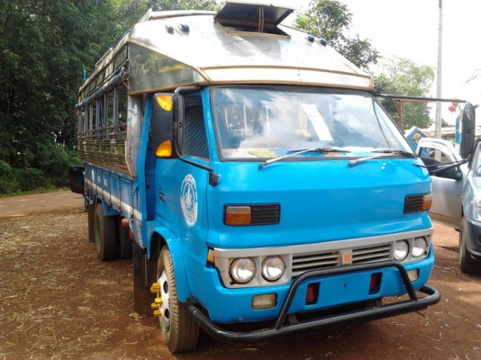 ISUZU TL 110 แรง 4BD1 ฝาขาว รถหกล้อมีหลังคาโดยสาร สภาพดีพร้อมใช้งานได้เลยครับ ช่วงล่างคัชซีสวยไม่ผุ เครื่องแรงดีแน่นดี ภายในเก๋งครบ ช่วงล่างยางสภาพดีประมาณ 70\% พร้อมใช้งาน ทะเบียนภาษีครบพร้อมโอนครับ ISUZU TL 110 แรง 4BD1 ฝาขาว รถหกล้อมีหลังคาโดยสาร สภาพดีพร้อมใช้งานได้เลยครับ ช่วงล่างคัชซีสวยไม่ผุ เครื่องแรงดีแน่นดี ภายในเก๋งครบ ช่วงล่างยางสภาพดีประมาณ 70\% พร้อมใช้งาน ทะเบียนภาษีครบพร้อมโอนครับ