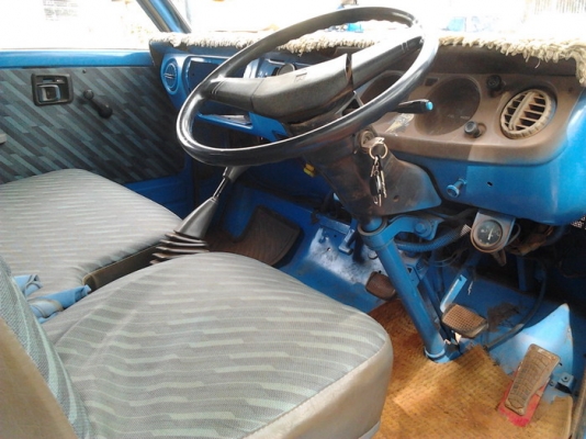 ISUZU TL 110 แรง 4BD1 ฝาขาว รถหกล้อมีหลังคาโดยสาร สภาพดีพร้อมใช้งานได้เลยครับ ช่วงล่างคัชซีสวยไม่ผุ เครื่องแรงดีแน่นดี ภายในเก๋งครบ ช่วงล่างยางสภาพดีประมาณ 70\% พร้อมใช้งาน ทะเบียนภาษีครบพร้อมโอนครับ ISUZU TL 110 แรง 4BD1 ฝาขาว รถหกล้อมีหลังคาโดยสาร สภาพดีพร้อมใช้งานได้เลยครับ ช่วงล่างคัชซีสวยไม่ผุ เครื่องแรงดีแน่นดี ภายในเก๋งครบ ช่วงล่างยางสภาพดีประมาณ 70\% พร้อมใช้งาน ทะเบียนภาษีครบพร้อมโอนครับ