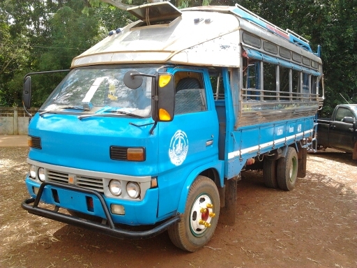 ISUZU TL 110 แรง 4BD1 ฝาขาว รถหกล้อมีหลังคาโดยสาร สภาพดีพร้อมใช้งานได้เลยครับ ช่วงล่างคัชซีสวยไม่ผุ เครื่องแรงดีแน่นดี ภายในเก๋งครบ ช่วงล่างยางสภาพดีประมาณ 70\% พร้อมใช้งาน ทะเบียนภาษีครบพร้อมโอนครับ