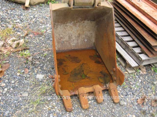 รถขุด PC60-6 บจก.สหสินอีควิปเม้นท์ โทร.081-5851880, 02-5168100-1 www.sahasinequipment.com รถขุด PC60-6 บจก.สหสินอีควิปเม้นท์ โทร.081-5851880, 02-5168100-1 www.sahasinequipment.com