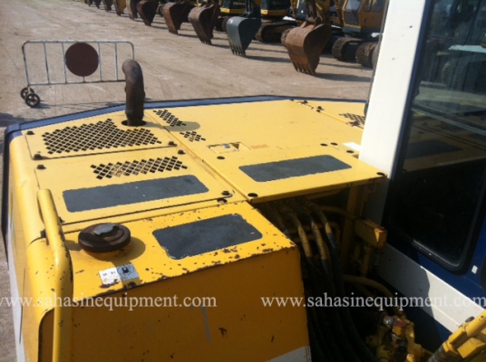 รถขุด PC60-6 บจก.สหสินอีควิปเม้นท์ โทร.081-5851880, 02-5168100-1 www.sahasinequipment.com รถขุด PC60-6 บจก.สหสินอีควิปเม้นท์ โทร.081-5851880, 02-5168100-1 www.sahasinequipment.com