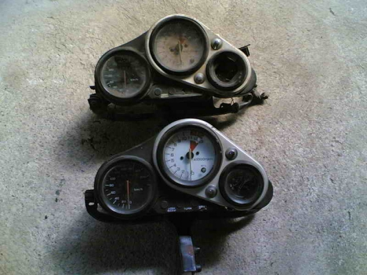 อะไหร่ NSR150 (ตาเหลี่ยมรุ่นแรก) สนใจโทรสอบถามได้ครับ