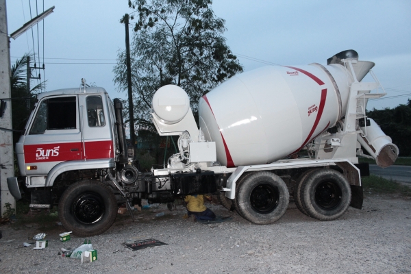 รถโม่ปูน Nissun UD 431 TURBO โม่สวย 6Q รถใช้งานอยู่สุราษ&rlm;ฎร์