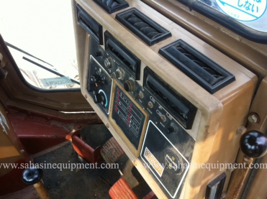 รถแทรคเตอร์ D4H บจก.สหสินอีควิปเม้นท์ โทร.081-5851880, 02-5168100-1 www.sahasinequipment.com