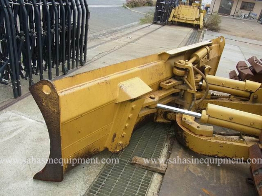 รถแทรคเตอร์ D4H บจก.สหสินอีควิปเม้นท์ โทร.081-5851880, 02-5168100-1 www.sahasinequipment.com