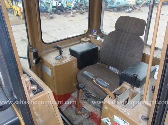 รถแทรคเตอร์ D4H บจก.สหสินอีควิปเม้นท์ โทร.081-5851880, 02-5168100-1 www.sahasinequipment.com