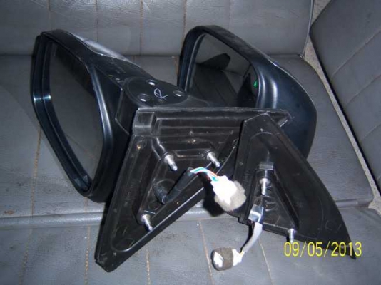 ขายกระจกไฟฟ้า มิตซูไททัน