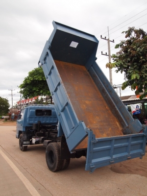 ขาย รถบรรทุก 6 ล้อ ดั้มพ์ ISUZU NPR 115 แรง รถห้างแท้ คัซซีสวย สภาพเดิมๆ พร้อมใช้งาน