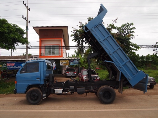 ขาย รถบรรทุก 6 ล้อ ดั้มพ์ ISUZU NPR 115 แรง รถห้างแท้ คัซซีสวย สภาพเดิมๆ พร้อมใช้งาน