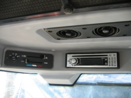 ชื้อ รถเกี่ยวข้าว KUBOTA  ก่อนสิ้นเดือนกันยายนนี้แถมฟรี เครื่อง สีข้าว YANMAR