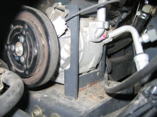 ชื้อ รถเกี่ยวข้าว KUBOTA  ก่อนสิ้นเดือนกันยายนนี้แถมฟรี เครื่อง สีข้าว YANMAR