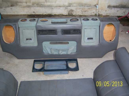 ขายชุดตู้ลำโพงแอร์ พร้อมเบาะ