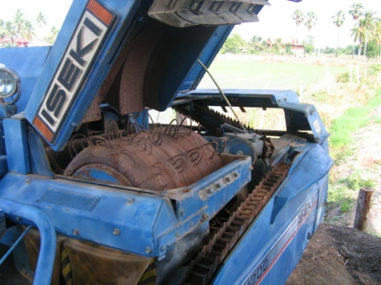 รถเกี่ยวข้าว ISEKI