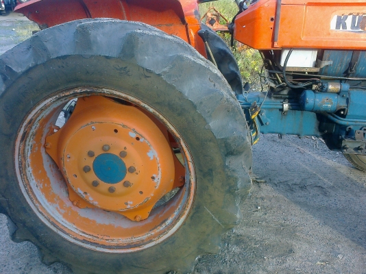 ขายรถไถ KUBOTA L280 28 แรงม้าถูกๆพร้อมใช้งาน