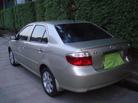ขาย 2004 Vios ตัวท๊อปสีทองสวยมากรถออกมือเดียวใช้น้อยเอกสารครบๆ